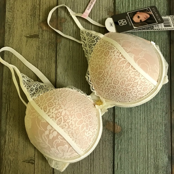 Daisy Fuentes Other - Daisy Fuentes Boho Lace Mixing Bra 34C Daisy Fuentes Other - Daisy Fuentes Boho Lace Mixing Bra 34C